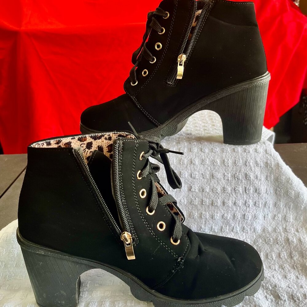 🔥 Black Lace-Up Heeled Combat Boots w/ Leopard Lining – Size 42